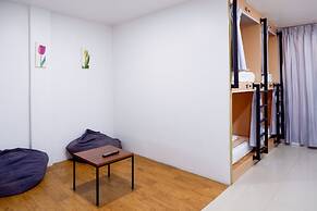 18 Coins Budget Hotel