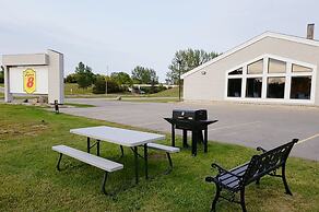 Super 8 by Wyndham Glenwood