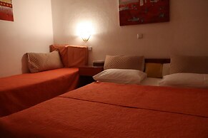 Victor-Eleni Hotel