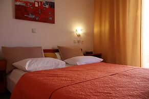 Victor-Eleni Hotel