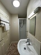 Anchor Hotel