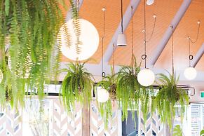 King and Queen Hotel Suites