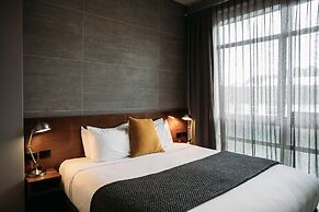 King and Queen Hotel Suites