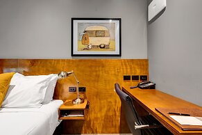 King and Queen Hotel Suites