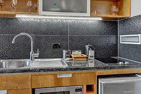 King and Queen Hotel Suites