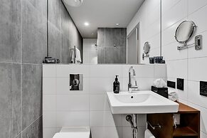 King and Queen Hotel Suites