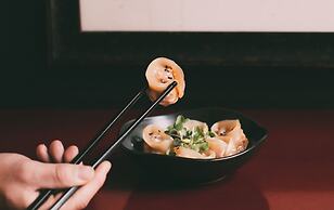 King and Queen Hotel Suites