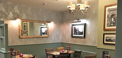 Sturdy's Castle Country Inn