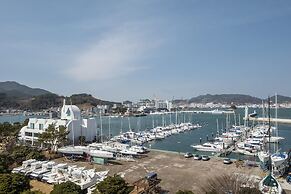 Kumho Tongyeong Marina Resort