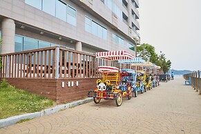 Kumho Tongyeong Marina Resort