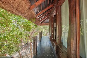 Two Seasons Coron Island Resort