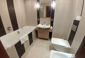 Angel Plaza Apartments