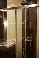 Angel Plaza Apartments