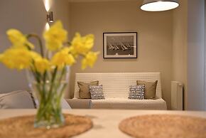 Angel Plaza Apartments