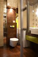 Angel Plaza Apartments