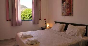 Cybele Suites & Apartments