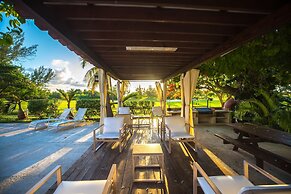 Las Gaviotas Hotel & Suites