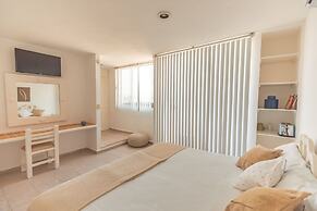 Las Gaviotas Hotel & Suites