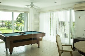 Las Gaviotas Hotel & Suites