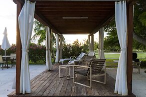 Las Gaviotas Hotel & Suites