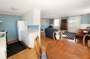 The Boathouse Waterfront Hotel & Marina