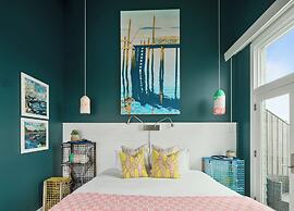 The Boathouse Waterfront Hotel & Marina