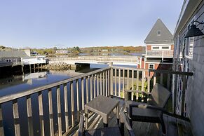 The Boathouse Waterfront Hotel & Marina