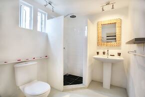 Esprit Libre Restaurant and Guest House