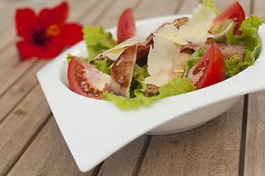 Esprit Libre Restaurant and Guest House