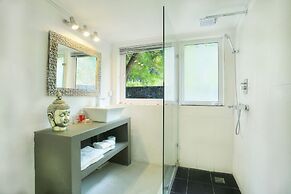 Esprit Libre Restaurant and Guest House