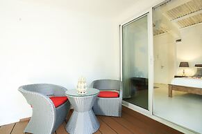 Esprit Libre Restaurant and Guest House