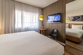 Jacob Shenkin Hotel