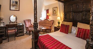 The Greyhound Coaching Inn