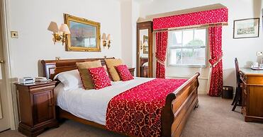 The Greyhound Coaching Inn