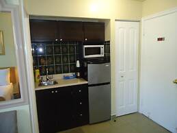 Bayside Inn & Waterfront Suites