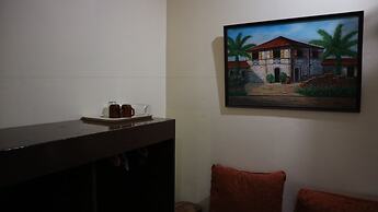 Lolo Oyong Pension House