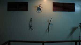 Lolo Oyong Pension House