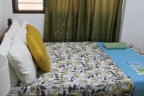 Lolo Oyong Pension House