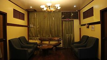 Lolo Oyong Pension House