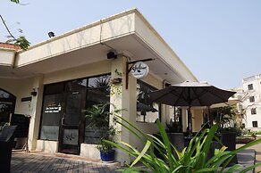 Riverside Serviced Apartments