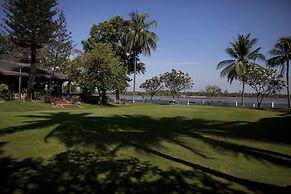 Riverside Serviced Apartments