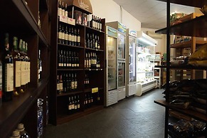 Riverside Serviced Apartments