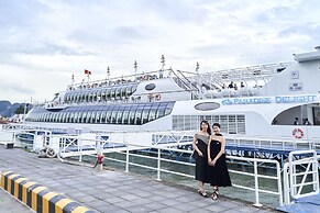 Paradise Suites Hotel