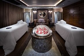 Paradise Suites Hotel