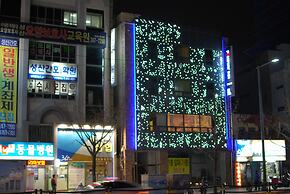 FunStay Inn Guesthouse