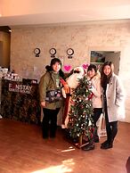 FunStay Inn Guesthouse