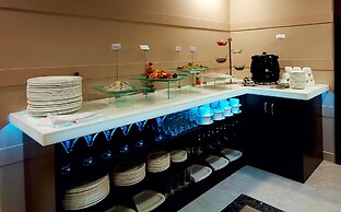 The Golden Plaza Hotel & Spa