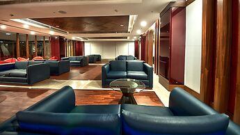 The Golden Plaza Hotel & Spa