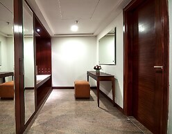 The Golden Plaza Hotel & Spa