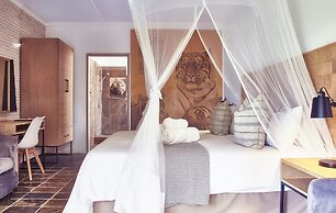 LIONSROCK Big Cat Sanctuary